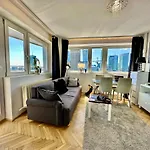 Platinum Metro X2 Wifi 350 Mbs Netflix Hbo Appletv Apartman